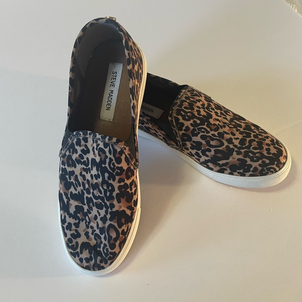 Steve Madden Symba SlipOn Size 9.5